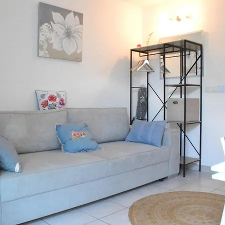 Np340-p27 Studio, Apartment